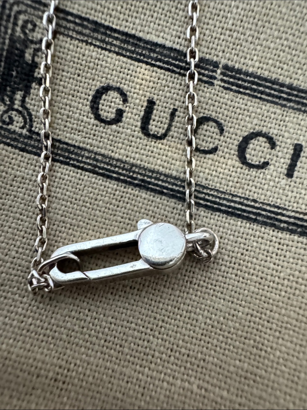 Gucci Silver Heart  bracelet with COA - Picture 4 of 6